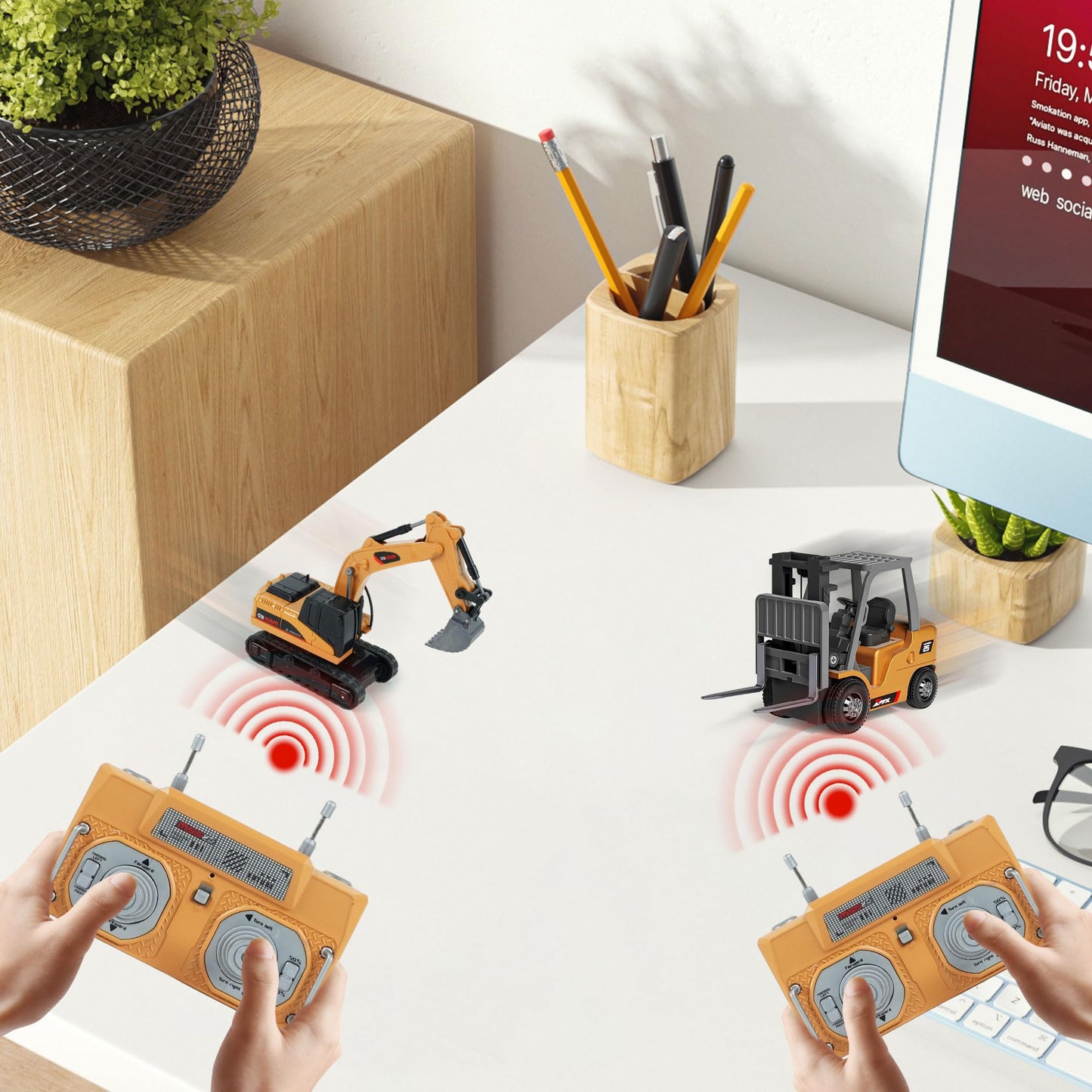 1/64 Bluetooth RC Mini Metal Excavator Rechargeable | KrabGame - KrabGame